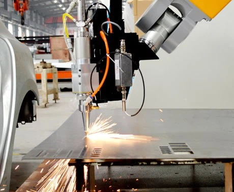 3D Robotic Arm Laser Cutting Machine